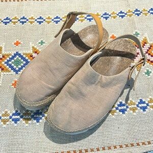 REEF CUSHION SAGE BEIGE SIZE 9